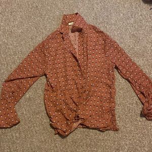 Medium women’s shirt